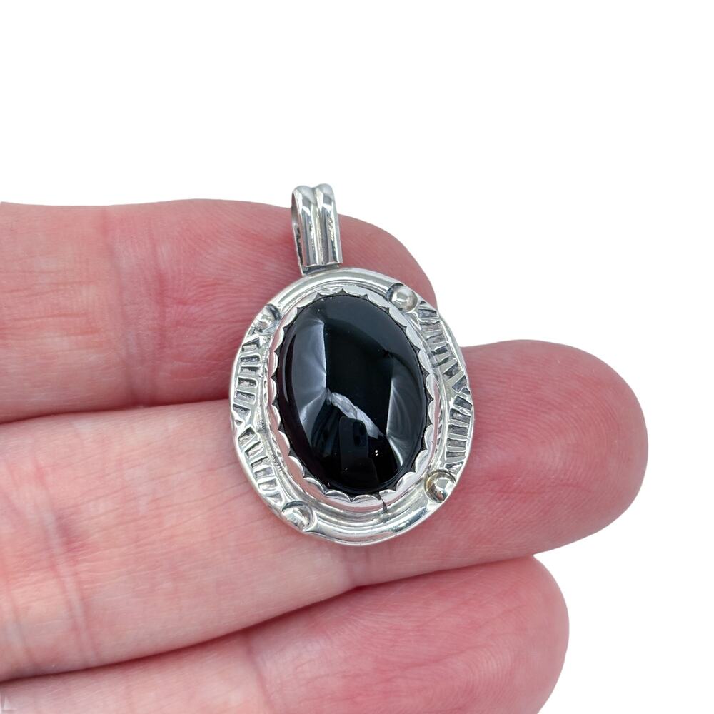 Southwestern Oval Black Onyx Cabochon Pendant | Vintage Sterling Silver 925